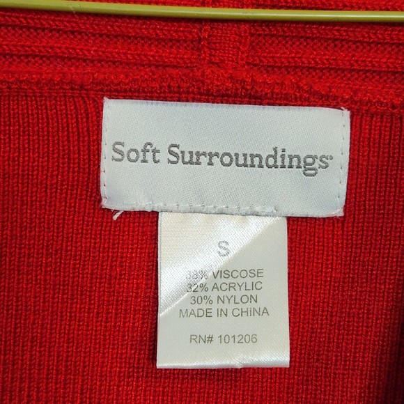 Soft Surroundings Woman’s Red Festive Holiday Cowl Neck Sweater Size Small - Picture 3 of 4